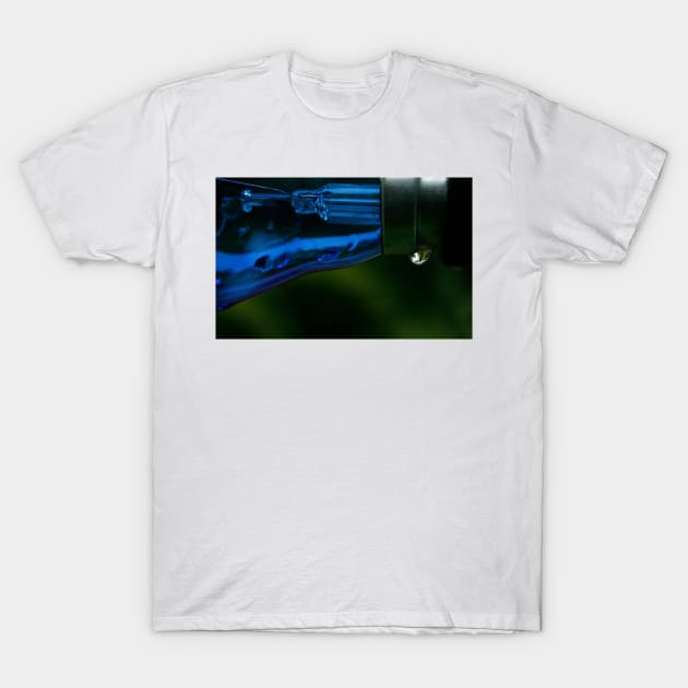 Blue bulb T-Shirt by micklyn